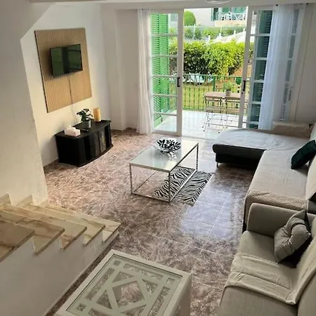 New Modern & Centrally-Located Apartment Arona  Extérieur photo